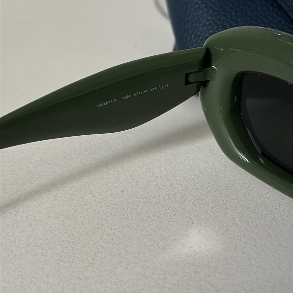 LOEWE GREEN INFLATED BUTTERFLY SUNGLASSES - Picture 7 of 9